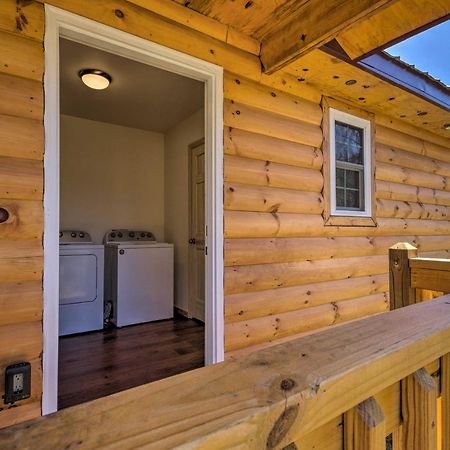 Bears Den Cabin With Porch About 5 Mi To Bryson City! Exterior photo