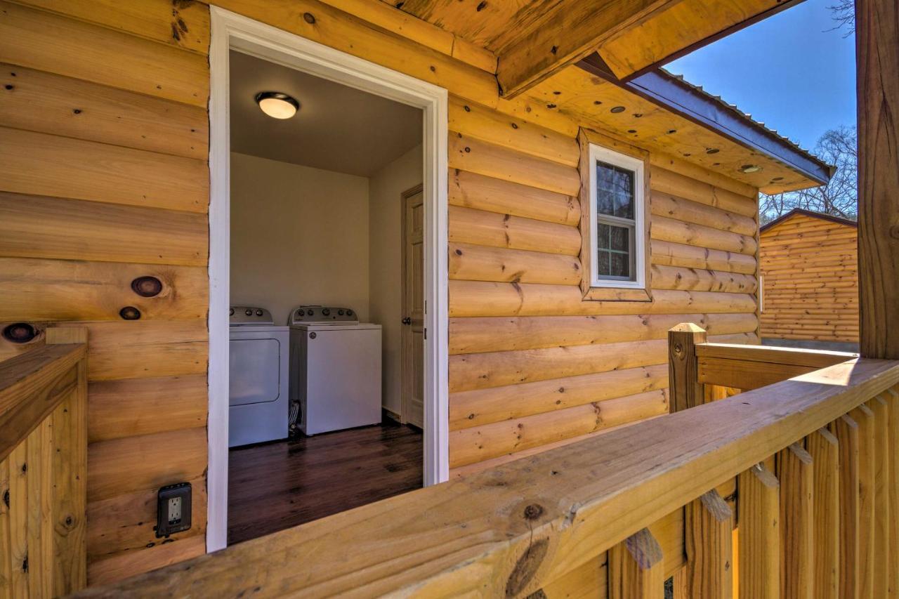 Bears Den Cabin With Porch About 5 Mi To Bryson City! Exterior photo